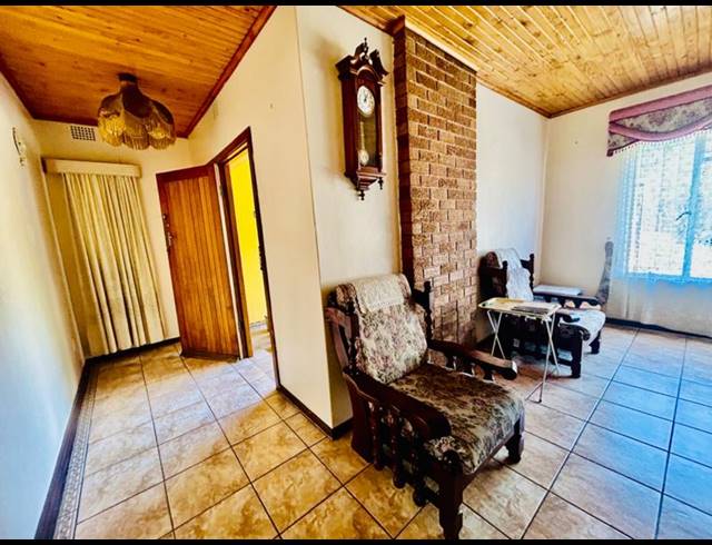 3 BEDROOM HOUSE FOR SALE IN VANDERBIJLPARK SE 6